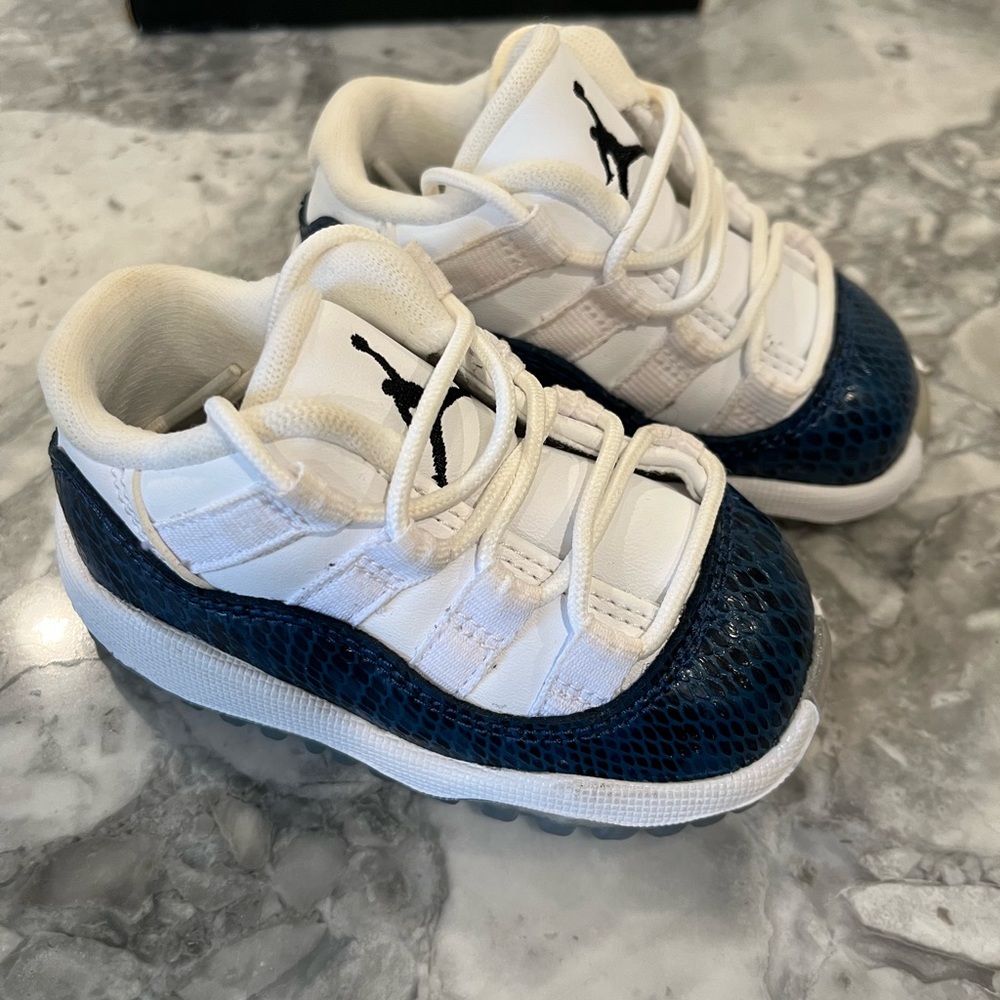 Air Jordan 11 Retro Low 'Navy Snakeskin' (TD)